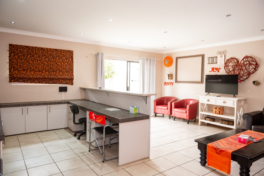 9 Bedroom Property for Sale in Nahoon Beach Eastern Cape